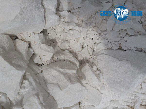 ā?zh��n)ӷۺ�ʯ��۵ą^(q��)�e���ֱ�ā?zh��n)ӷۺ�ʯ��۵ķ��? /> 
</p>
����<strong>ā?zh��n)ӷۺ�ʯ��۵ą^(q��)�e</strong><br />
����1���ɫ������ʯ��۵��ɫһ���ǻҰ�ɫ��Ȼ���ɶȲ��������c(di��n)�����෴��ā?zh��n)ӷ۵��ɫ��������ѩ�׵������Һ��й�ɡ?br />
����2���ָУ����ָ��ρ�^(q��)�֣�ʯ���һ����^�ֲ����������w���С��෴��ā?zh��n)ӷە����^��(x��)���л���ĸ��X��<br />
����3��ȡ��ˮ��ʯ��ۺ��zˮ��{���@Щ�ܳ���Һ�w���Ԕ�����ʯ����cˮ��Ϻ�ܿ�͕�׃Ӳ��ā?zh��n)ӷۺ��εöֻ࣬���ˮ�(d��ng)���������Ӳ���?br />
<p>
	����4��ȡ�Ӊ��棺�ɉ����������ʹ��ʯ��۵ĉ�����һ������c(di��n)�l(f��)�S��������ā?zh��n)ӡ�ʹ��ā�(zh��n)ӷ۵ĉ������������������ā�(zh��n)ӡ?
</p>
<p style=