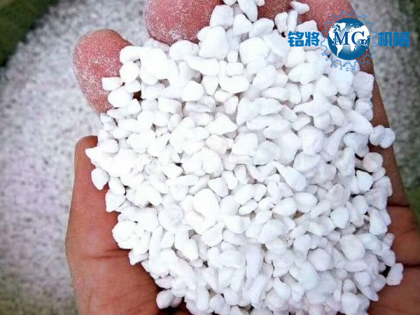 ����ɰ�{�S������b�e����r�Ͳ���΢��